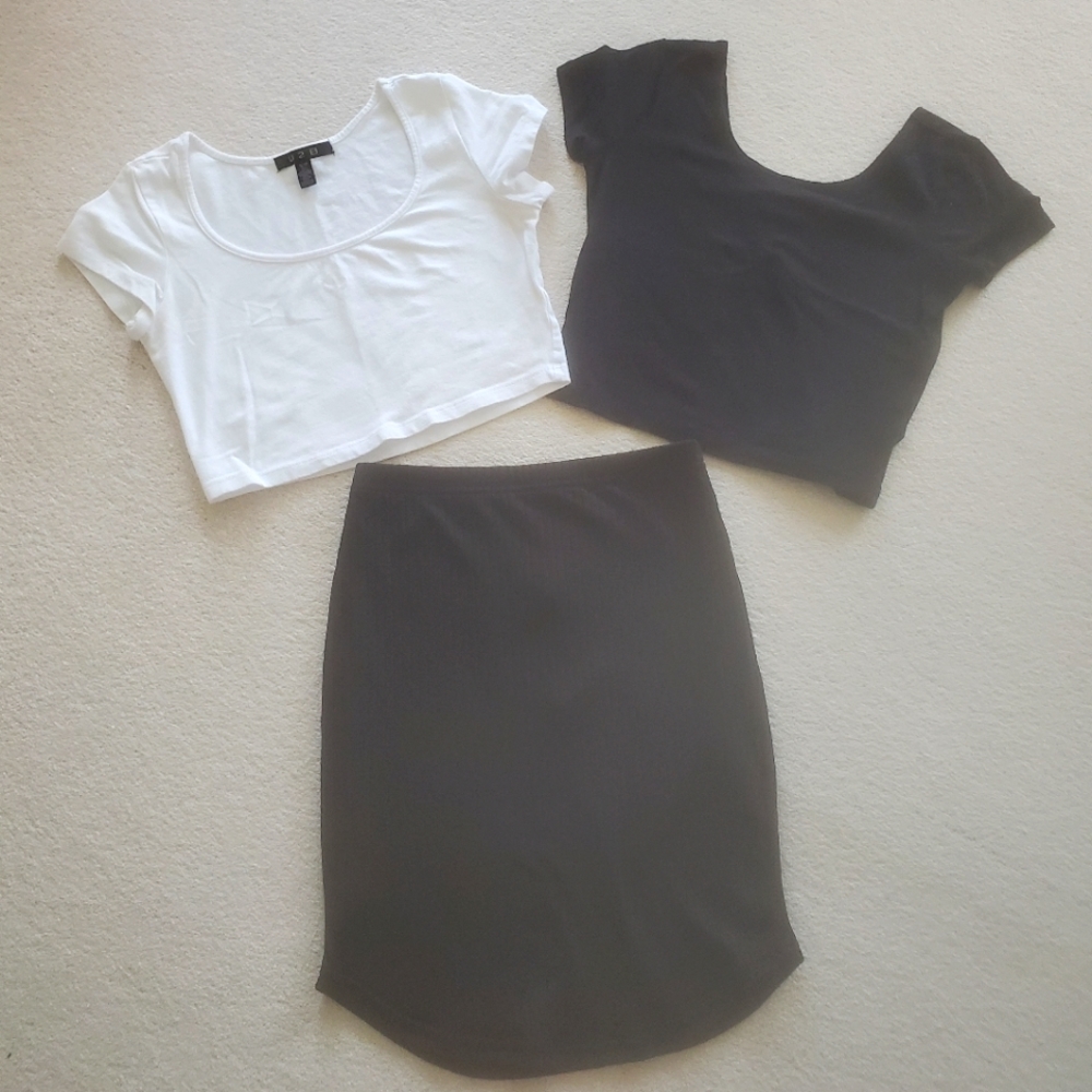Basic crop tops + skirt combo